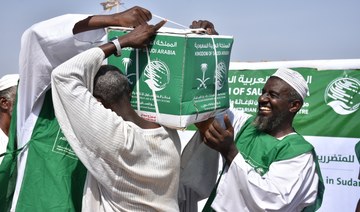 KSrelief distributes food aid to Pakistan and Sudan