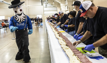 Enormous Lebanon bologna sandwich unveiled at Pennsylvania community fair