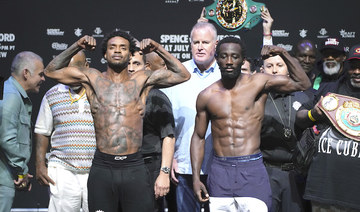 Spence, Crawford make weight for welterweight unification showdown