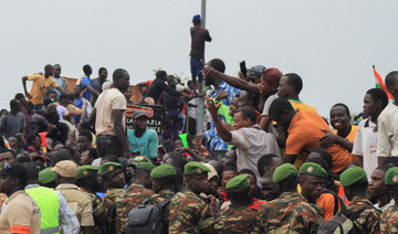 Huge protests in Niger call for French forces to leave after coup