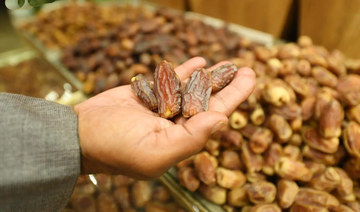 Saudi Arabia distributes dates in 93 countries