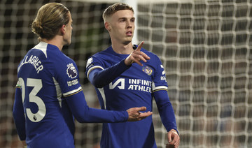 Palmer scores four as improving Chelsea hit Everton for six