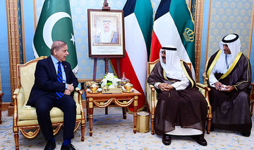 Pakistan PM, Kuwaiti emir discuss transformation of bilateral ties into economic partnership