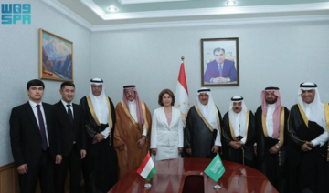 Shoura Council meets top officials in Tajikistan