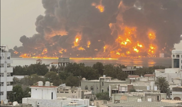 Israeli warplanes pound Houthi-held Hodeidah
