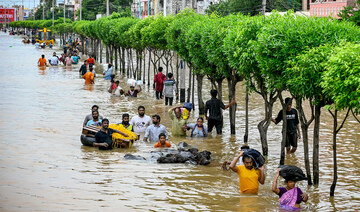 Heavy monsoon rains and floods kill at least 33 in south India and 5 children in Pakistan this week