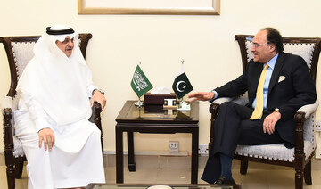 Pakistani finance minister discusses joint ventures, business collaborations with Saudi envoy