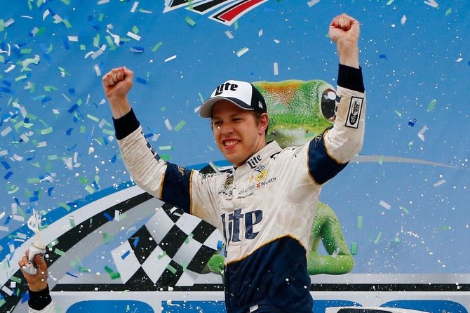 Brad Keselowski Wins Crazy Crash-fest At Talladega | Arab News