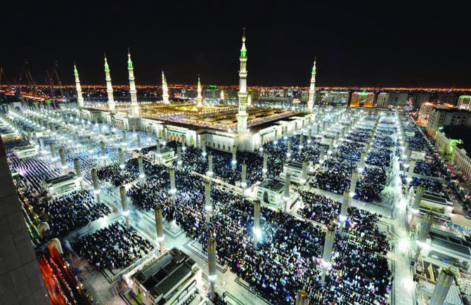 Grand Mosque illuminates with 2m worshippers on Ramadan 27 night | Arab ...