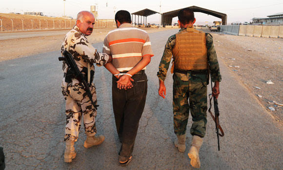 Top Iraqi generals retired after huge loss to IS militants