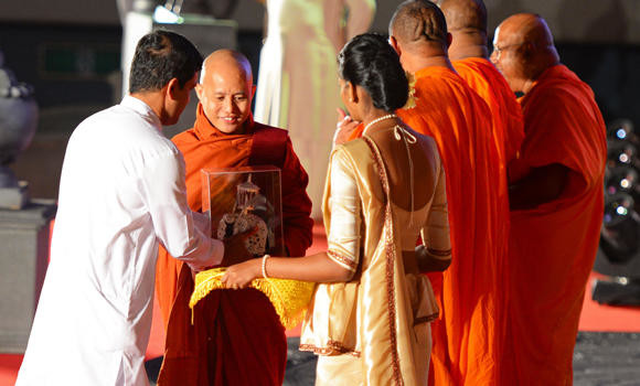 Myanmar, Sri Lanka Buddhist extremists join hands