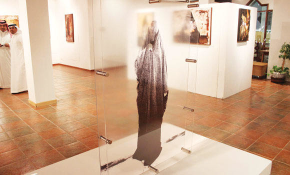 Art show on Saudi women wows Alkhobar