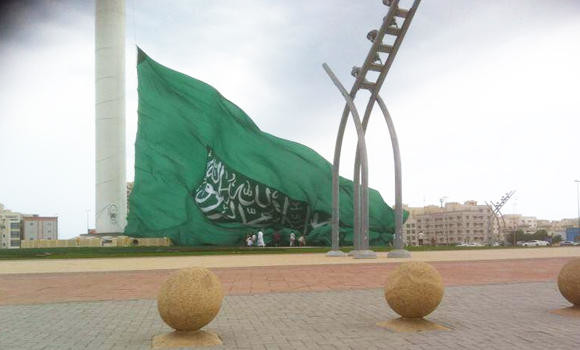 Sandstorm brings down flag from world’s tallest flagpole