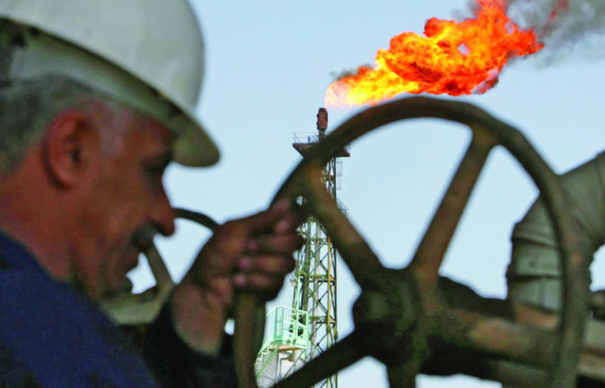 Arab OPEC sources see oil back above $70 by end-2015