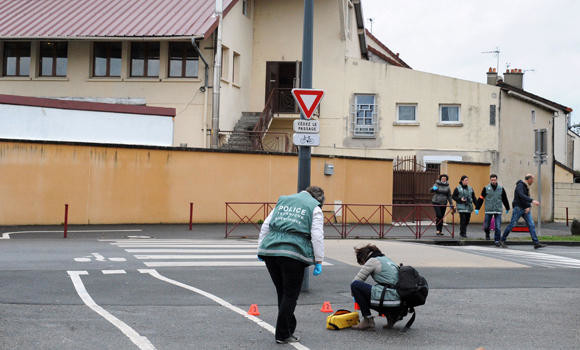 France mosques targetted after mag killings