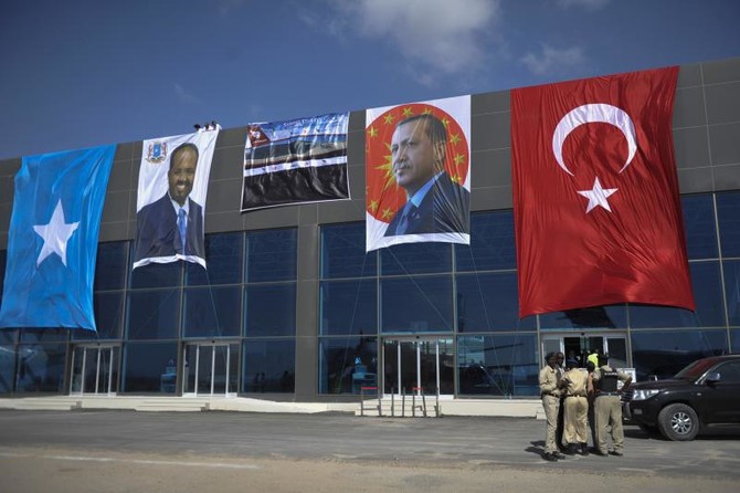 Turkish president in Somalia to launch development projects