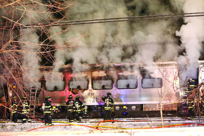 New York commuter train crash kills 6, dozen hurt