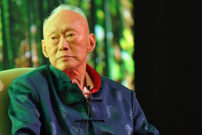 Singapore's first prime minister, 91, hospitalized with pneumonia