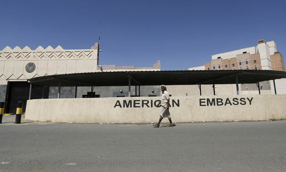 US to relocate staff in Yemen to Jeddah