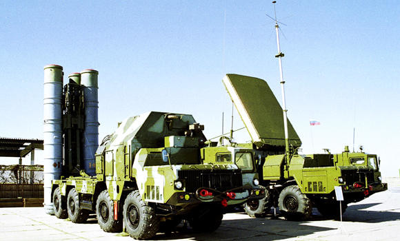 Moscow lifts S-300 missile supply ban on Tehran