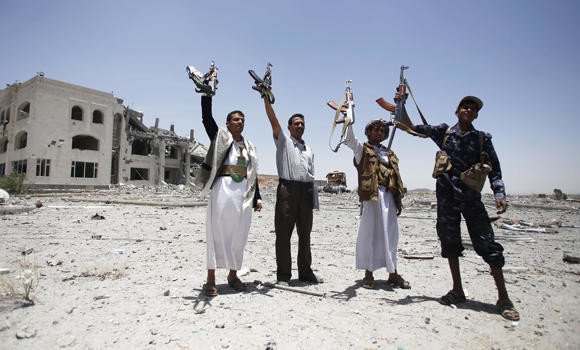 Houthis, tribesmen battle in central Yemen, at least 15 dead