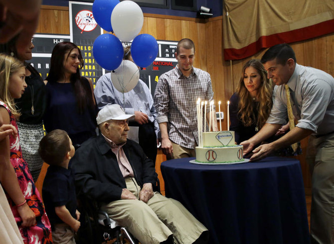 Yogi Berra celebrates 90th with return of rings, trophies