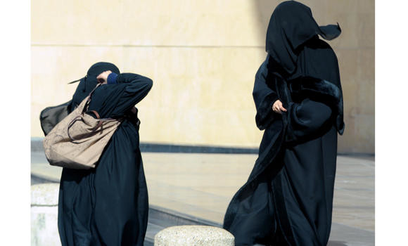 Women traveling without mahram under study