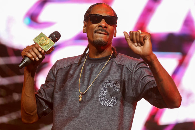 Snoop Dogg stopped in Italy airport with $422K in cash | Arab News