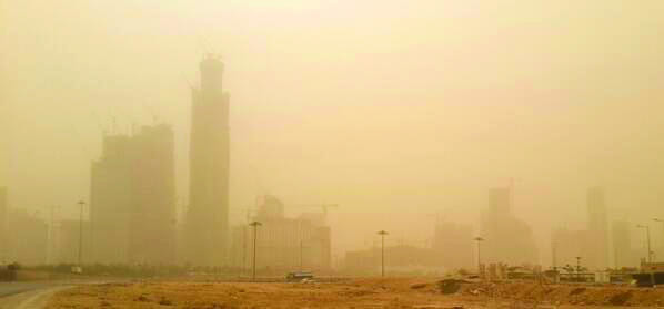 Sandstorm hits vehicular traffic in Riyadh