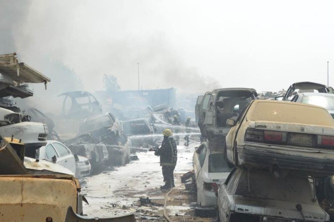 Huge fire in car junkyard