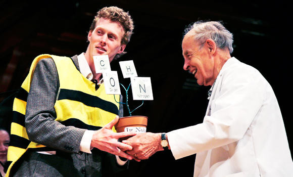 Bee stings, research that makes you go ‘huh?’ win Ig Nobels