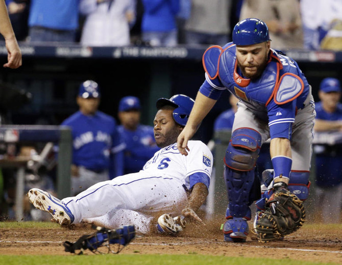 Royals beat Blue Jays to return to World Series