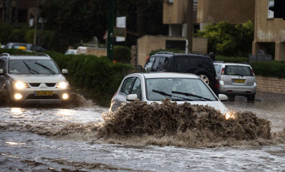 High winds, baseball-sized hail lash Israel | Arab News