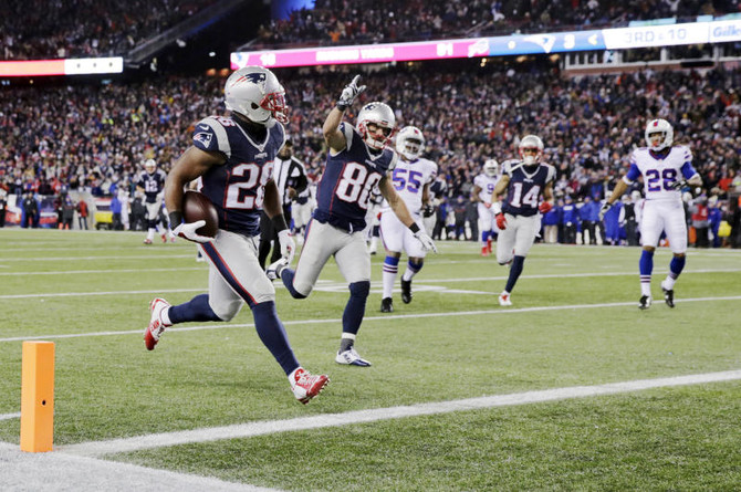 Patriots perfect 10 after victory over Bills | Arab News