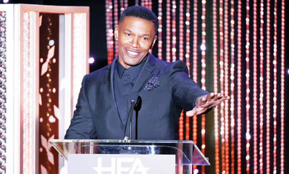 Jamie Foxx Rescues Driver From Burning Vehicle Arab News 