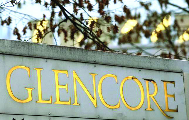 Glencore to cut 2016 oil output by 20 percent as prices slide