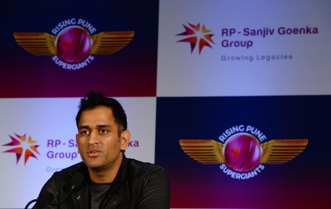 India’s Dhoni backs Pietersen for IPL