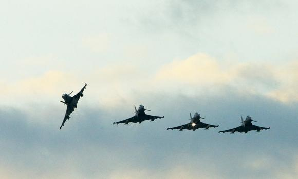 Russian jets spotted in UK airspace