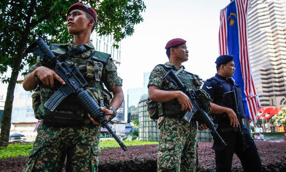 Australian journalists detained in Malaysia