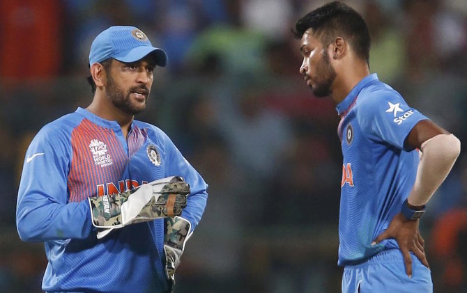 ’Managing chaos’ key to nail-biting win: Dhoni