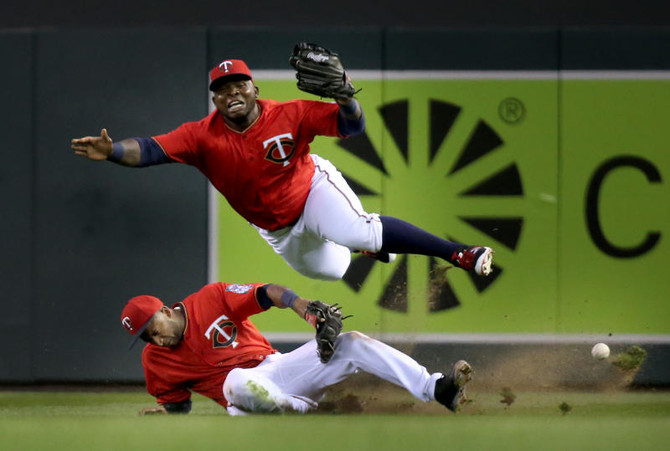 Keuchel gets 1st win with Braves in 5-3 victory over Cubs