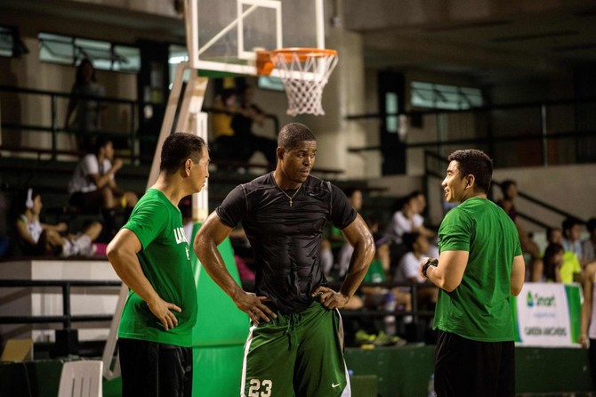 Big Ben towers in basketball-mad Philippines