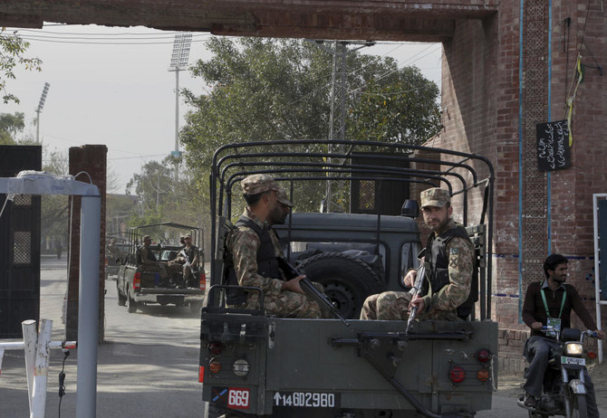 Two Pakistani troops killed in cross-border fire