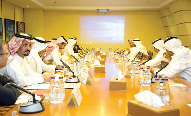 CSC reviews plans to support Saudi businesses