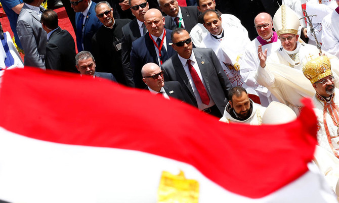 Pope Francis tells Egypt mass that dialogue can battle extremism