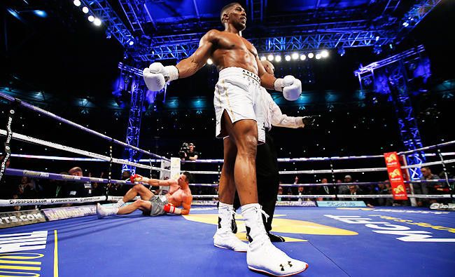 British heavyweight boxing star Joshua knocks out Klitschko