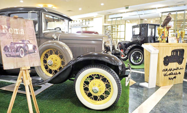 Qassim governor: Classic cars festival distinguished, to be held annually