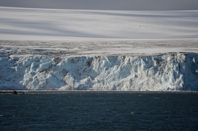 Climate talks under shadow of Trump threats