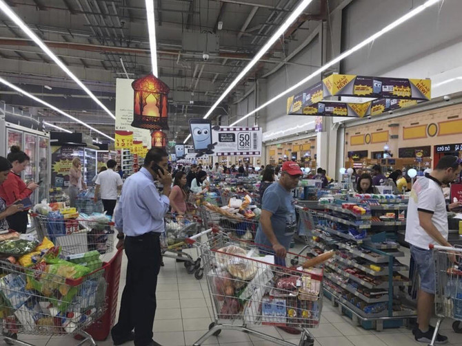 Qatar residents ‘panic buy’ food after Saudi border closure