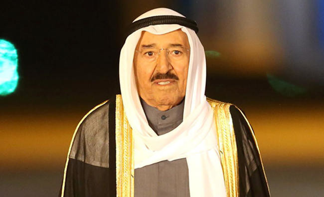 Kuwaiti emir heads to Dubai in Qatar row mediation